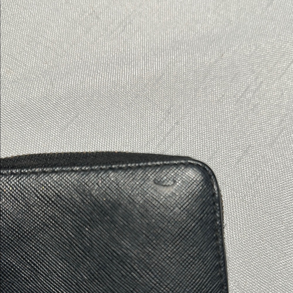 Tory Burch Black Wallet with Gold Logo - Picture 4 of 6